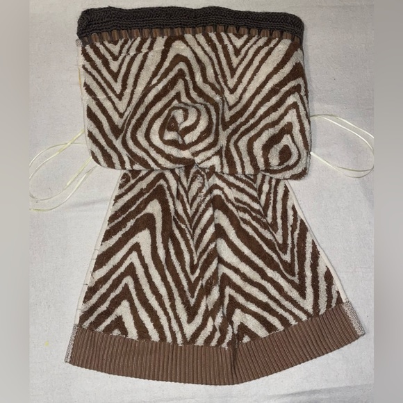 NEW HAND TOWEL GIRL’S DRESS DESIGN HANDMADE - Picture 4 of 7